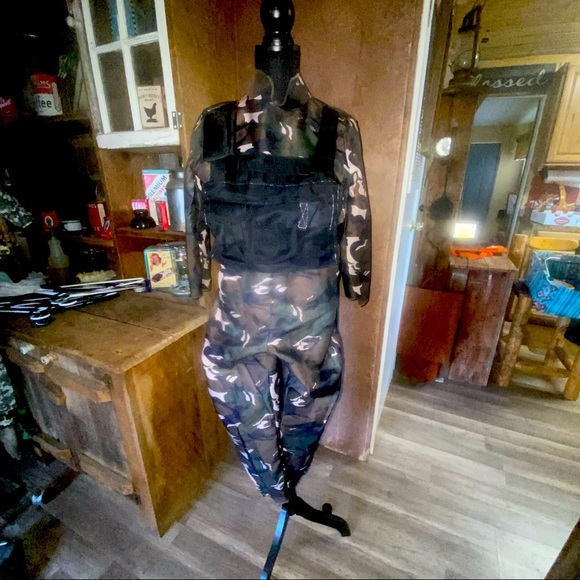 Halloween 2 -Military Ranger Costumes - jumpsuit and tactical vest - Picture 2 of 5
